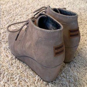 Toms Taupe Wedge Booties 7.5